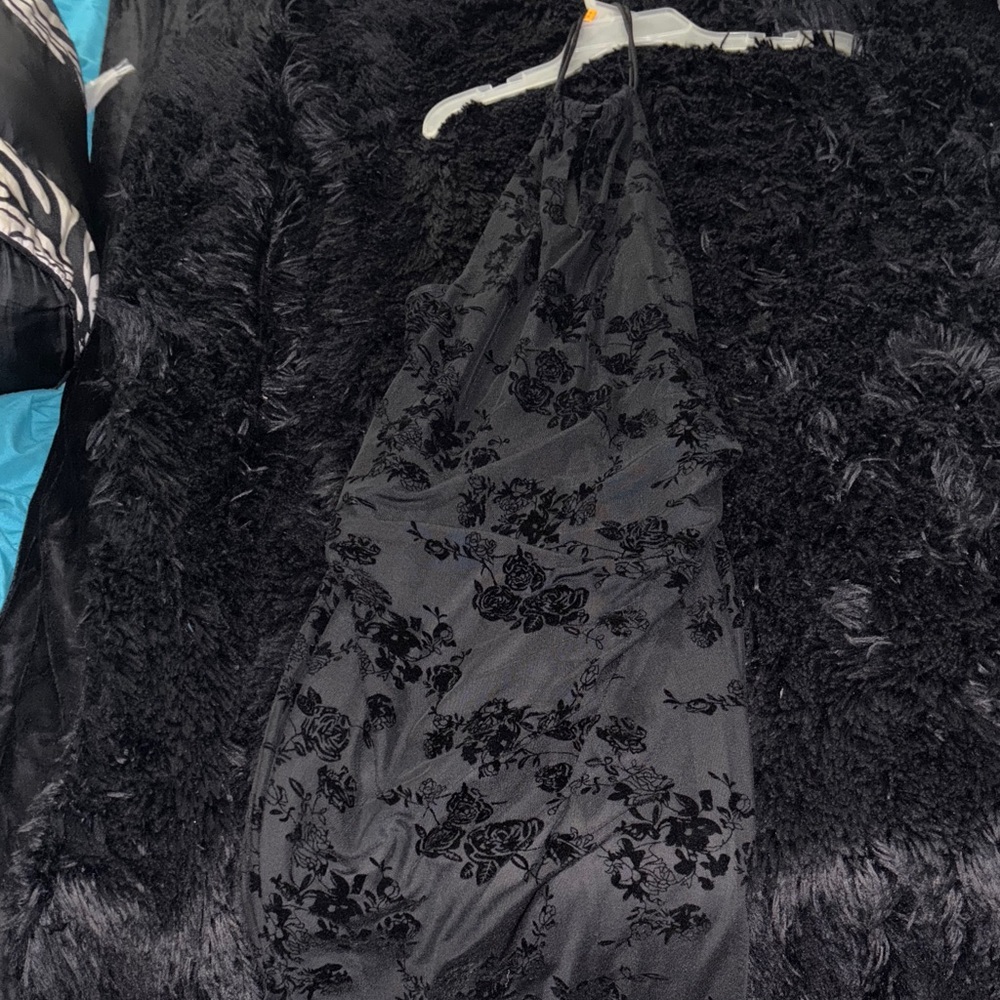 SHEIN Black Garment Tag